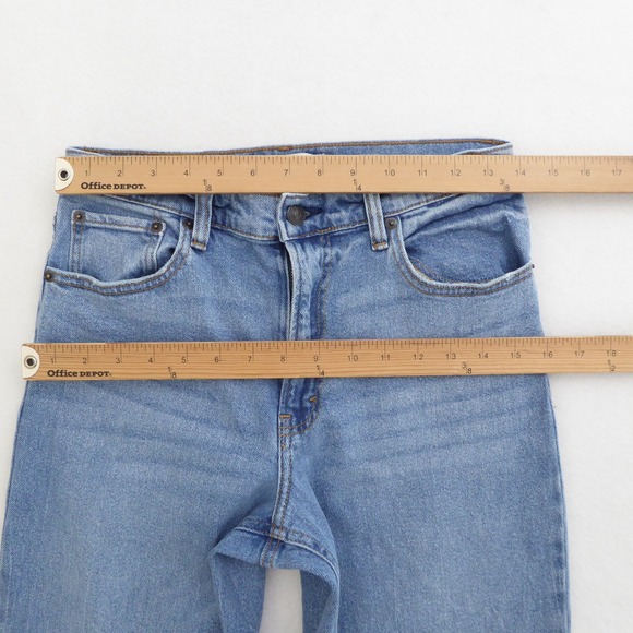 Abercrombie Fitch The Mom High Rise Light Wash Denim Jeans Womens Size 27 / 4R - Picture 5 of 10